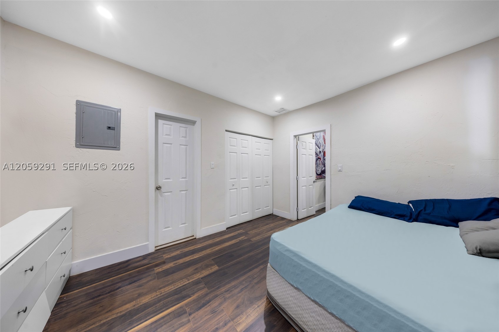 MELROSE HEIGHTS - Residential