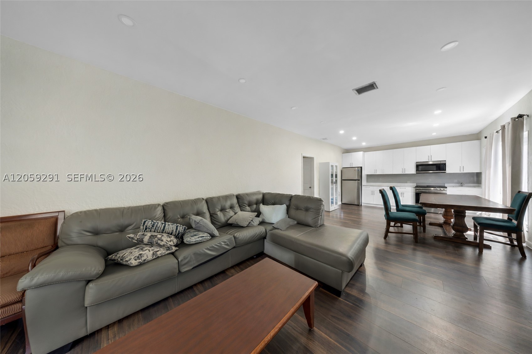 MELROSE HEIGHTS - Residential