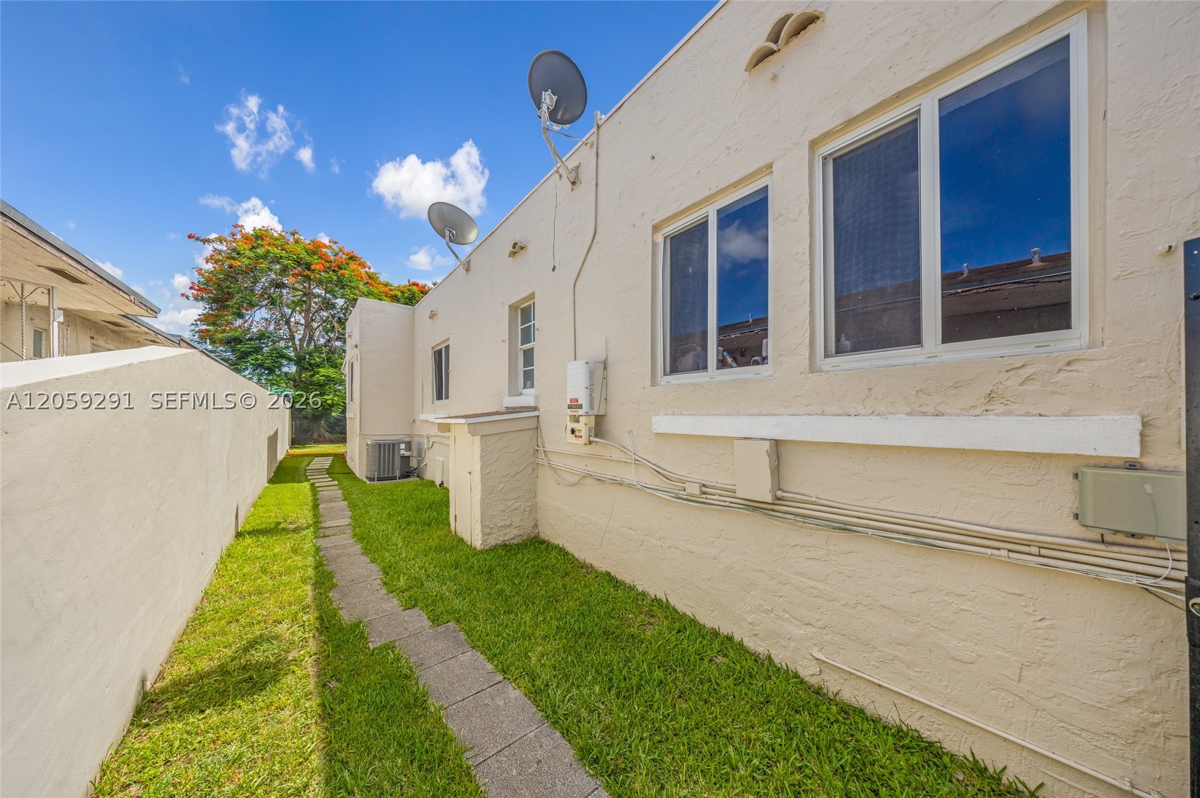 MELROSE HEIGHTS - Residential