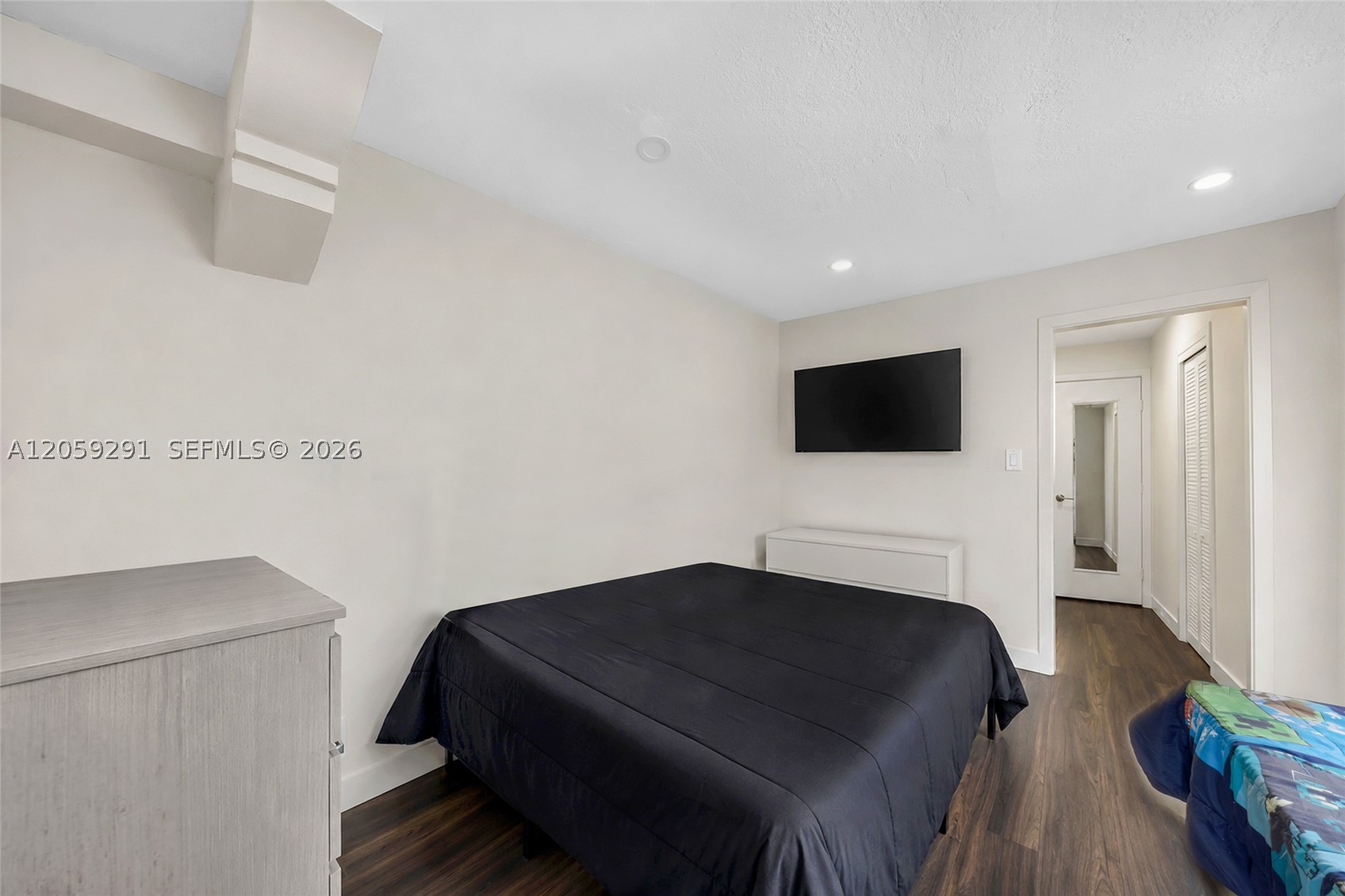 MELROSE HEIGHTS - Residential