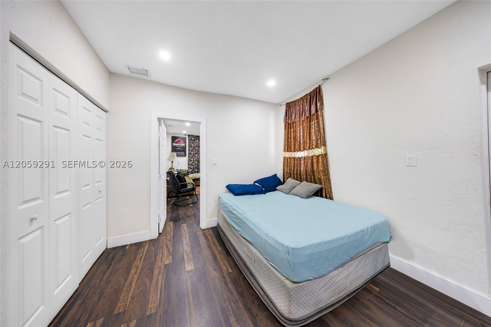 MELROSE HEIGHTS - Residential