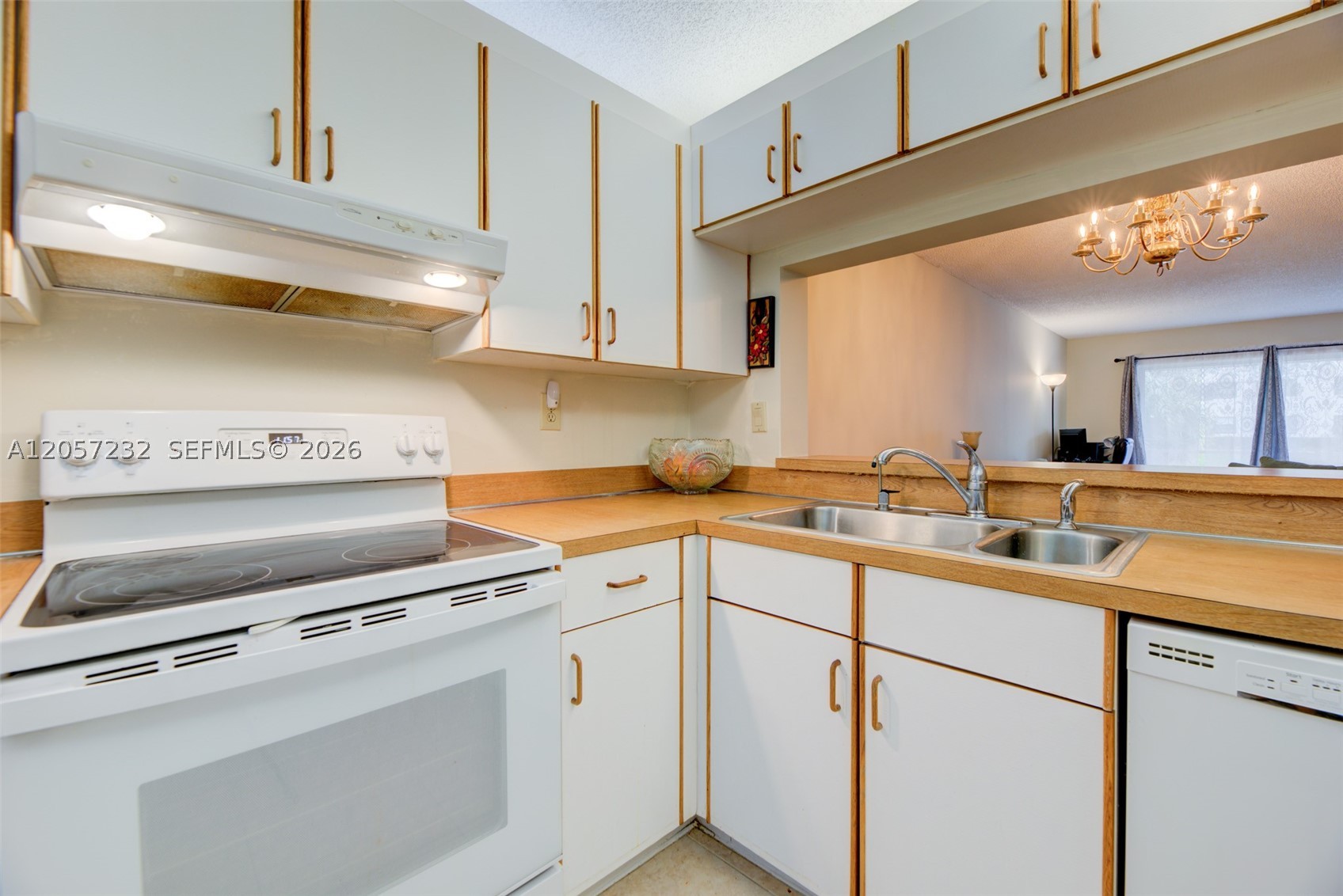 DEVON CONDOMINIUM - Residential