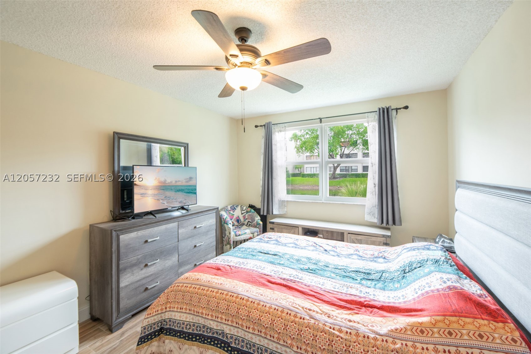 DEVON CONDOMINIUM - Residential