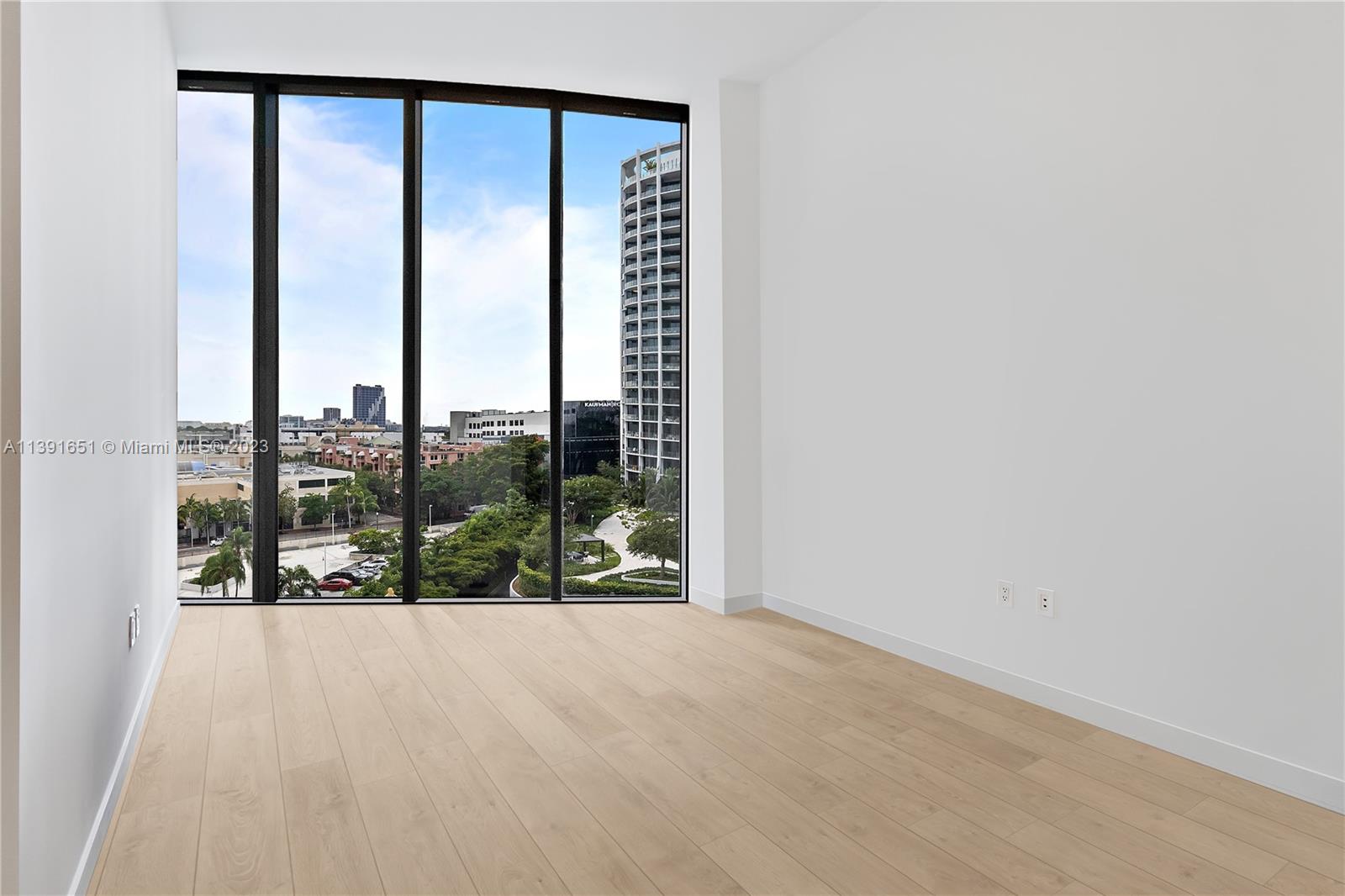 ONE PARK GROVE - Residential