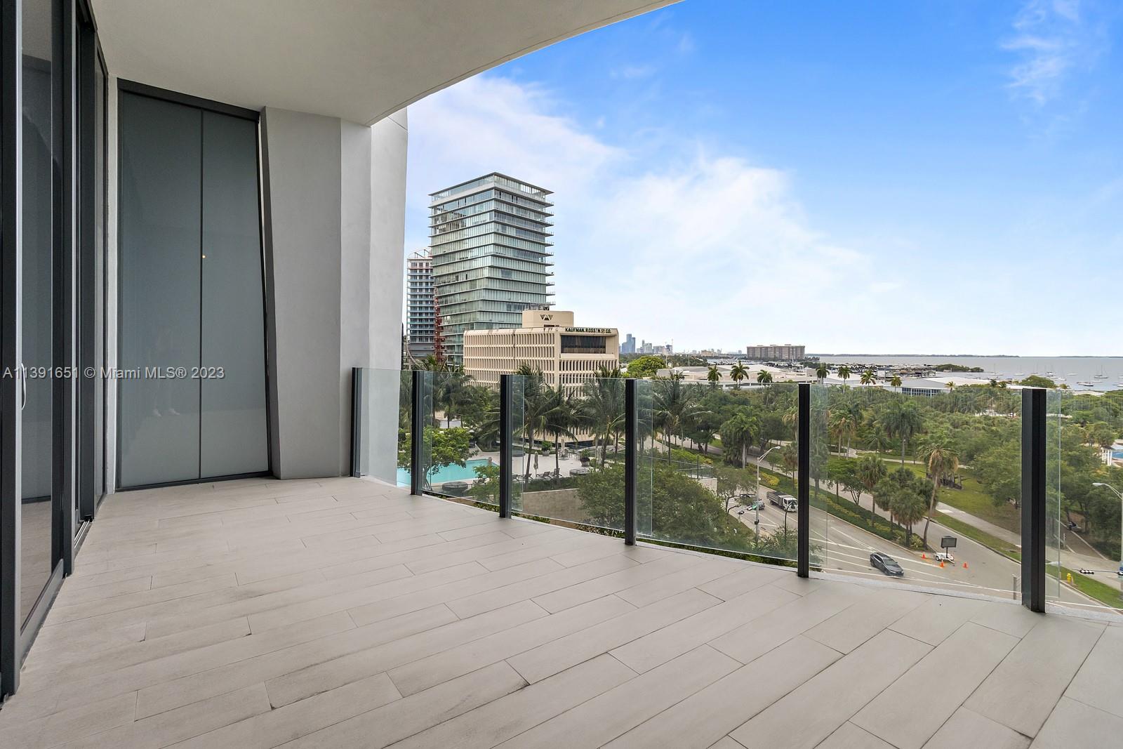 ONE PARK GROVE - Residential