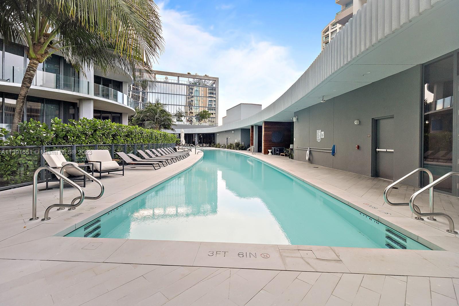 ONE PARK GROVE - Residential