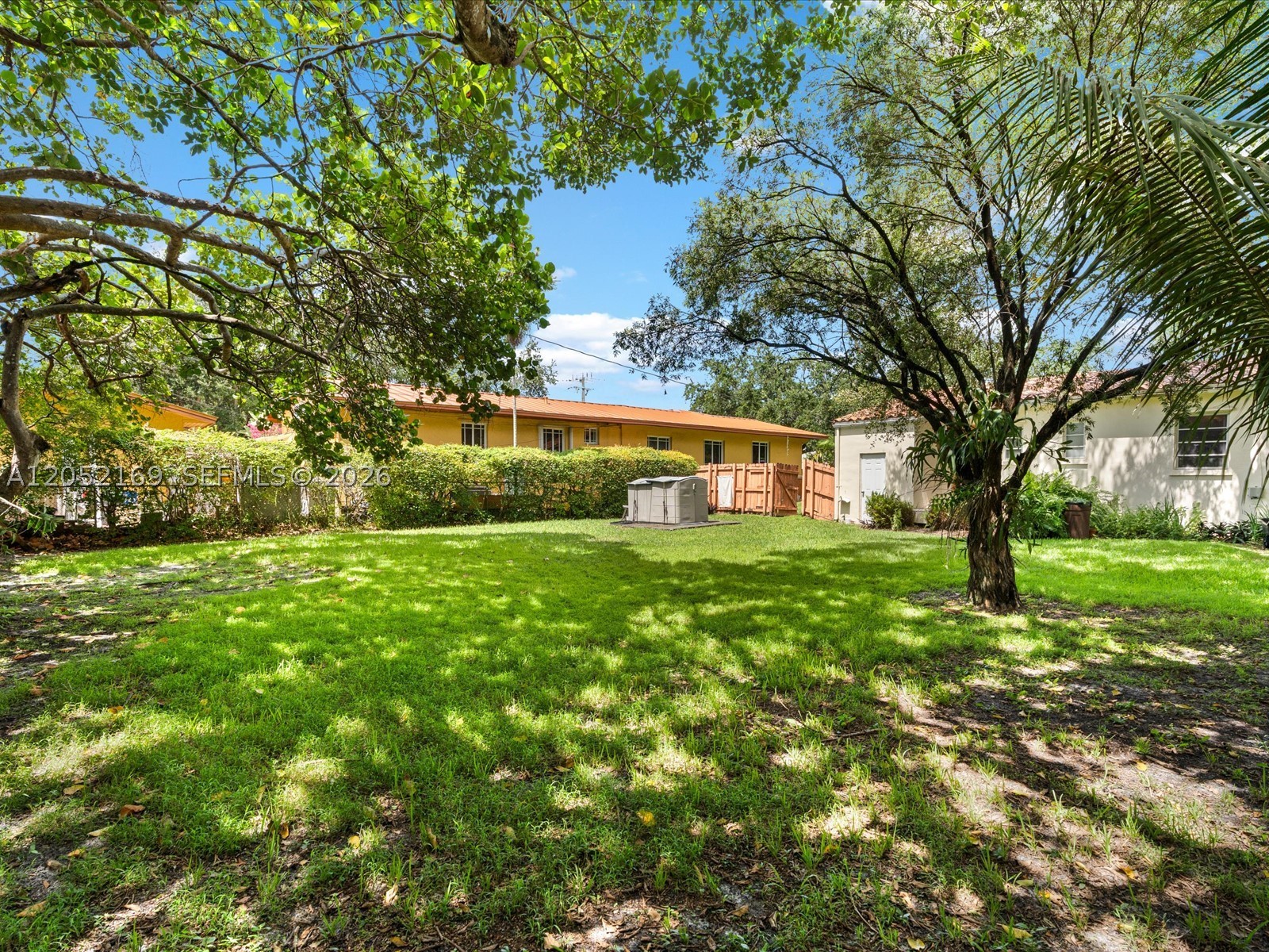 CINEMA PARK COUNTRY CLUB - Residential