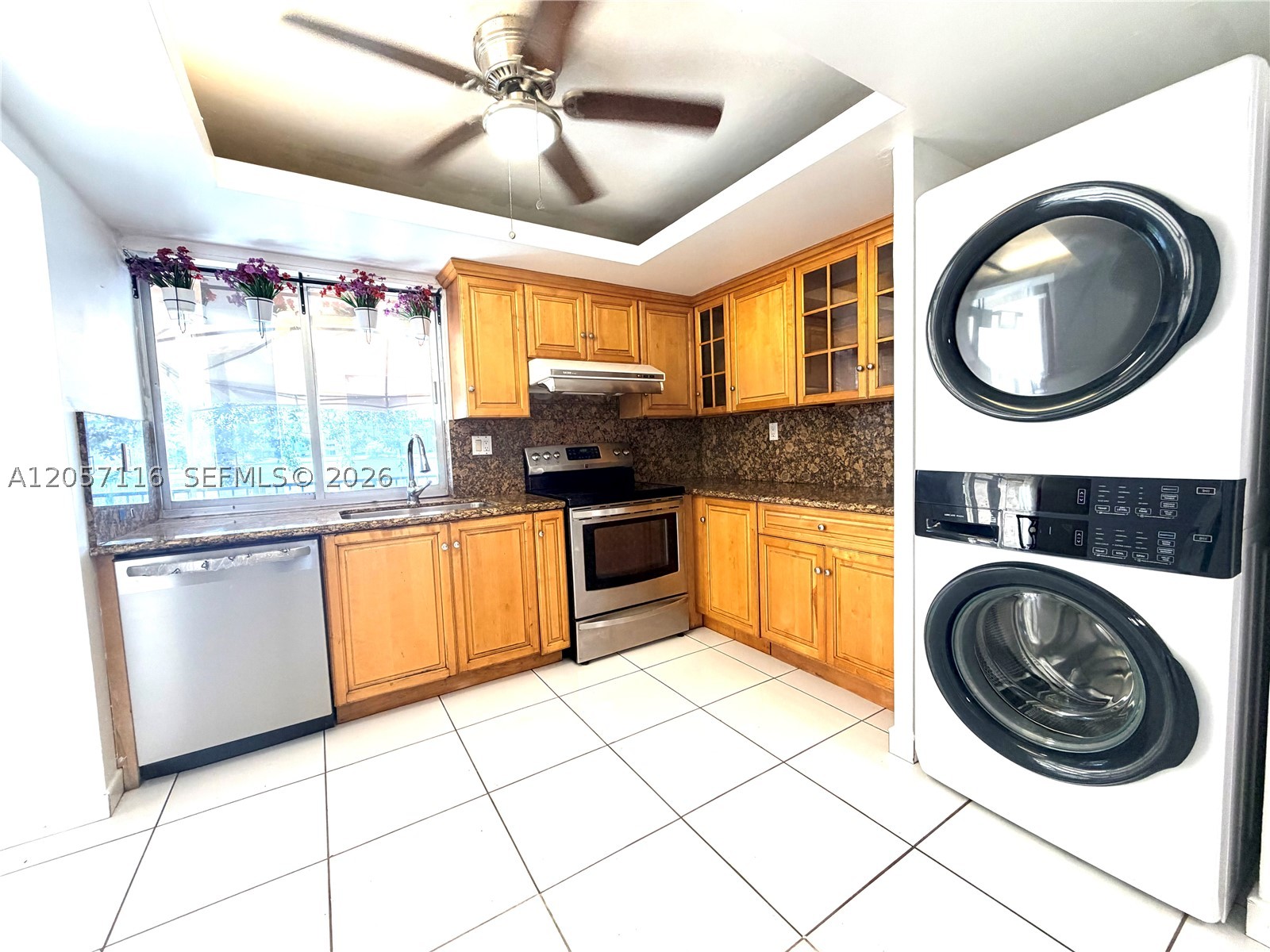 OAKVIEW CONDO NO 3 - Residential