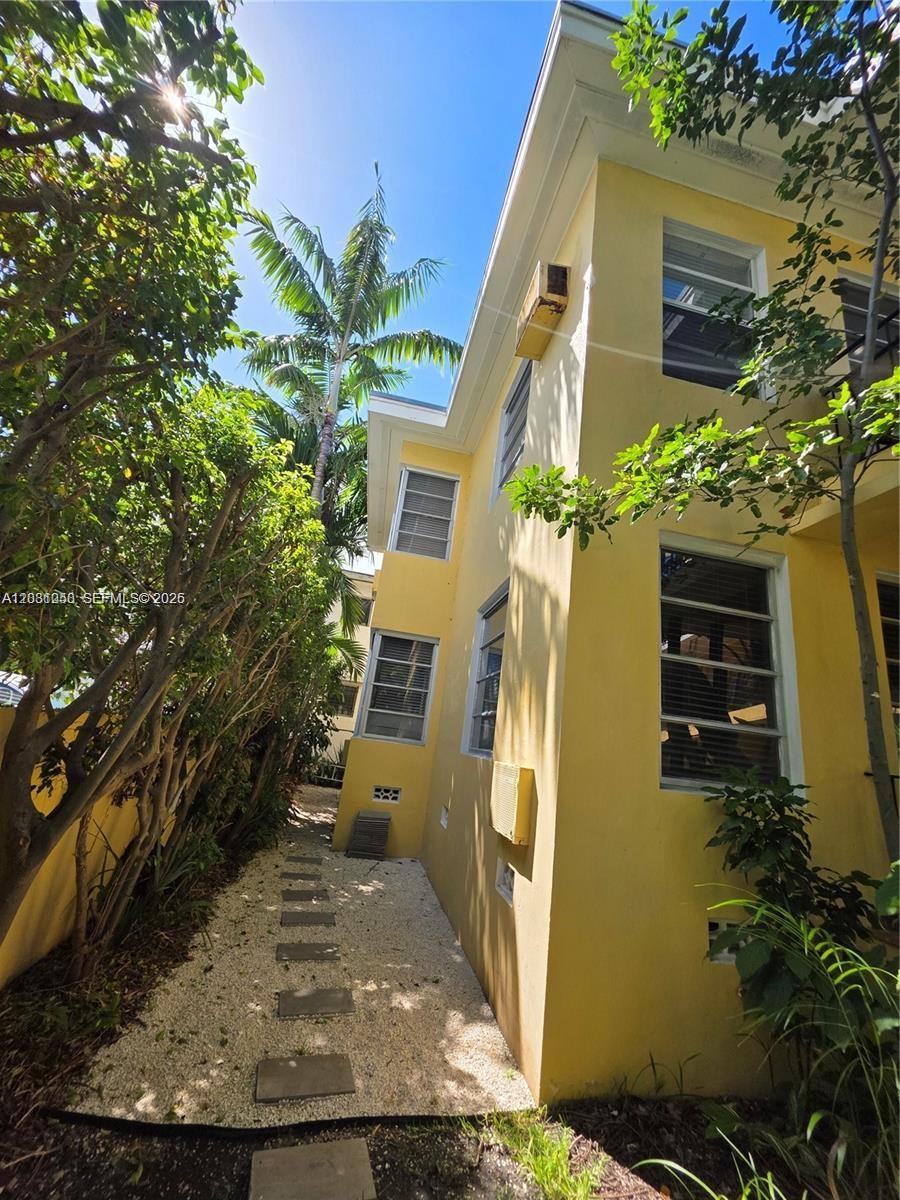 ALTOS DEL MAR NO 3 - Residential Lease
