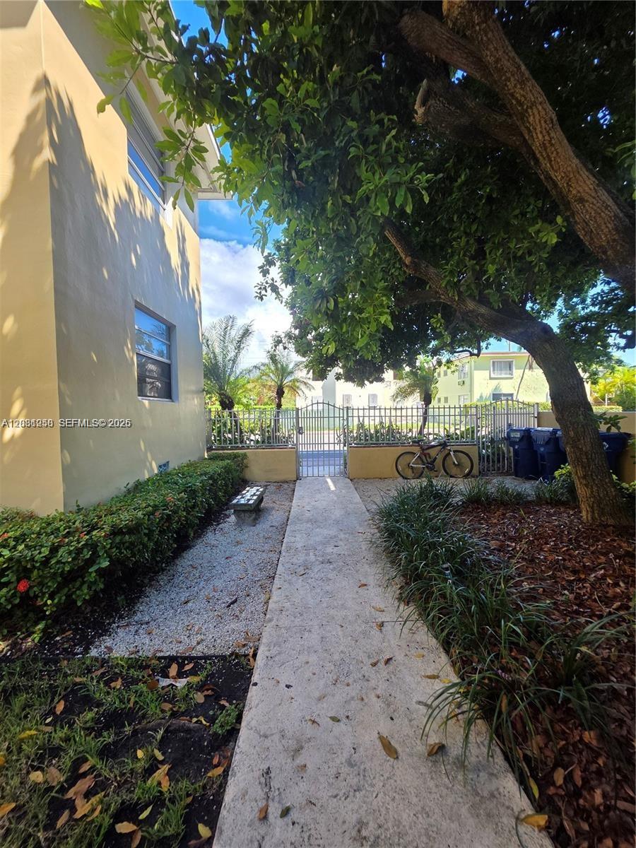 ALTOS DEL MAR NO 3 - Residential Lease