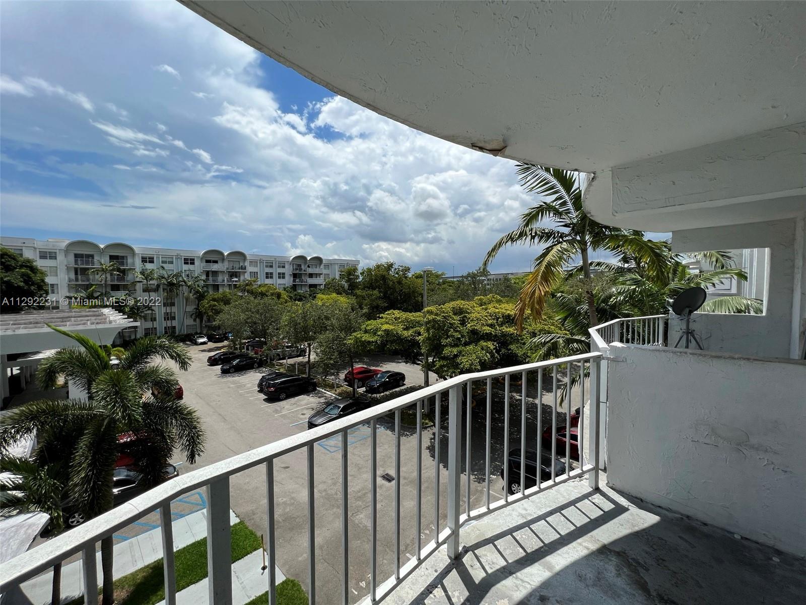 MONTECARLO CONDO - Residential