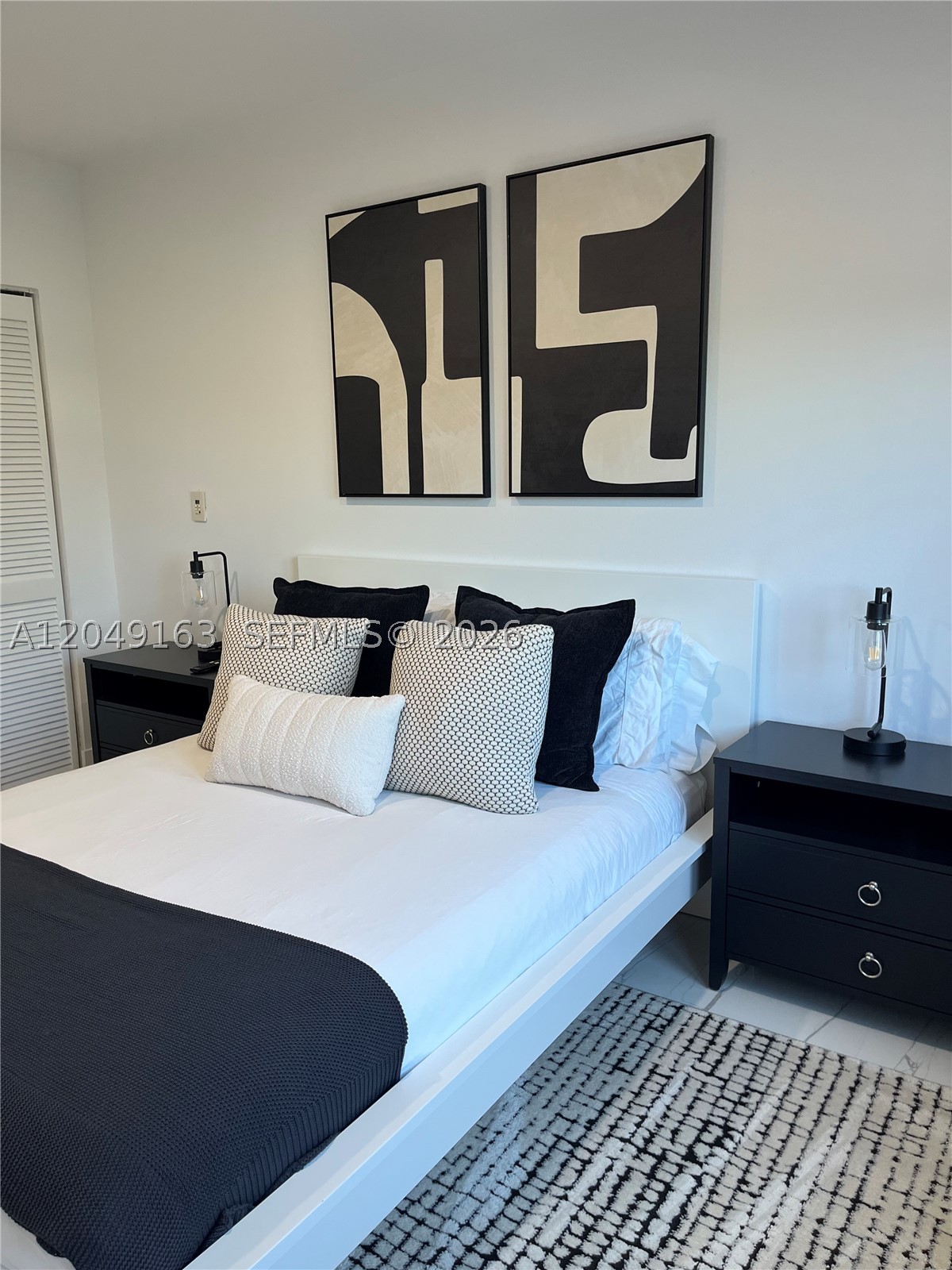 RONEY PALACE CONDO - Residential