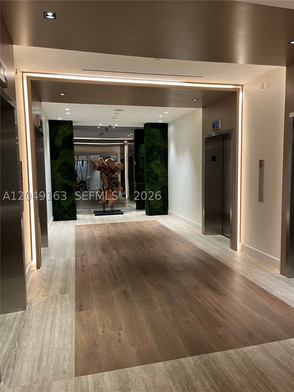 RONEY PALACE CONDO - Residential