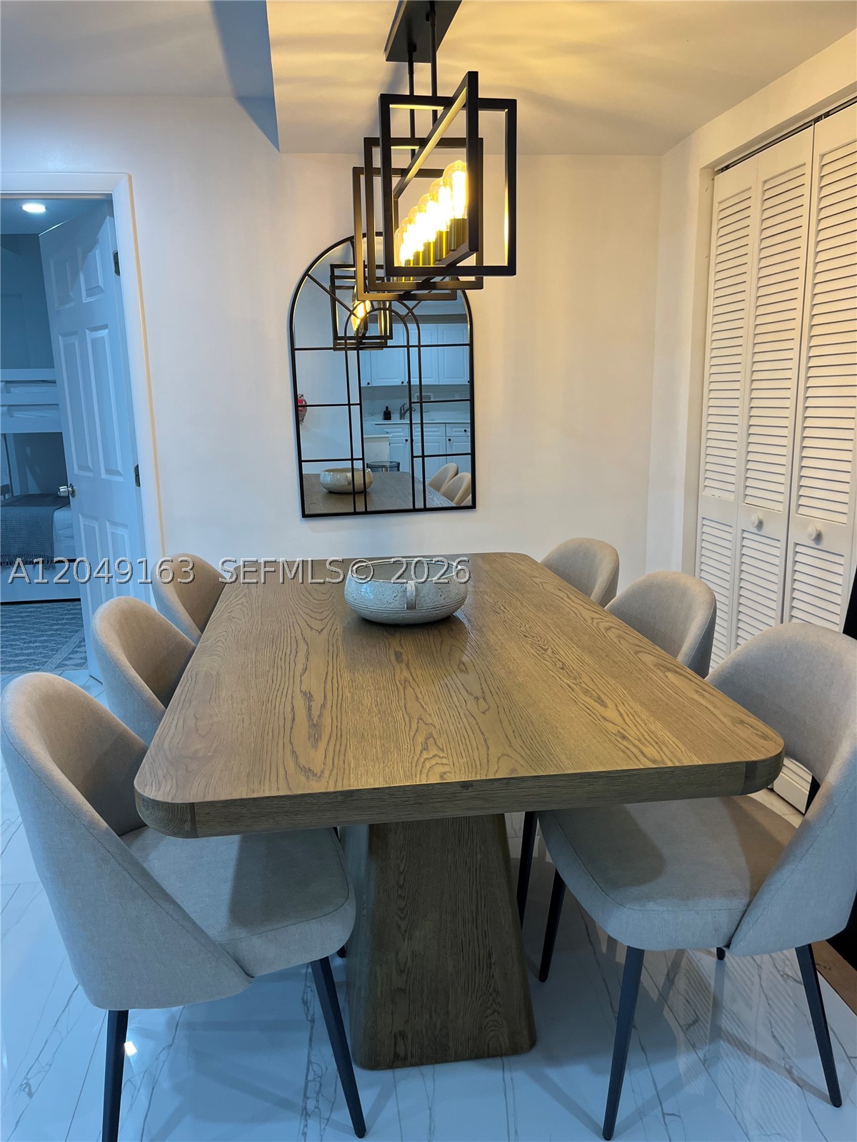 RONEY PALACE CONDO - Residential
