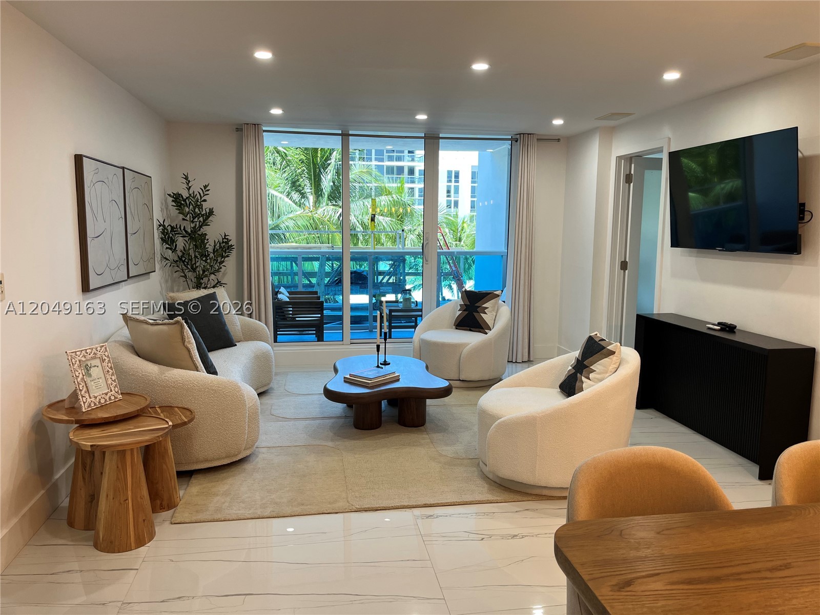 RONEY PALACE CONDO - Residential