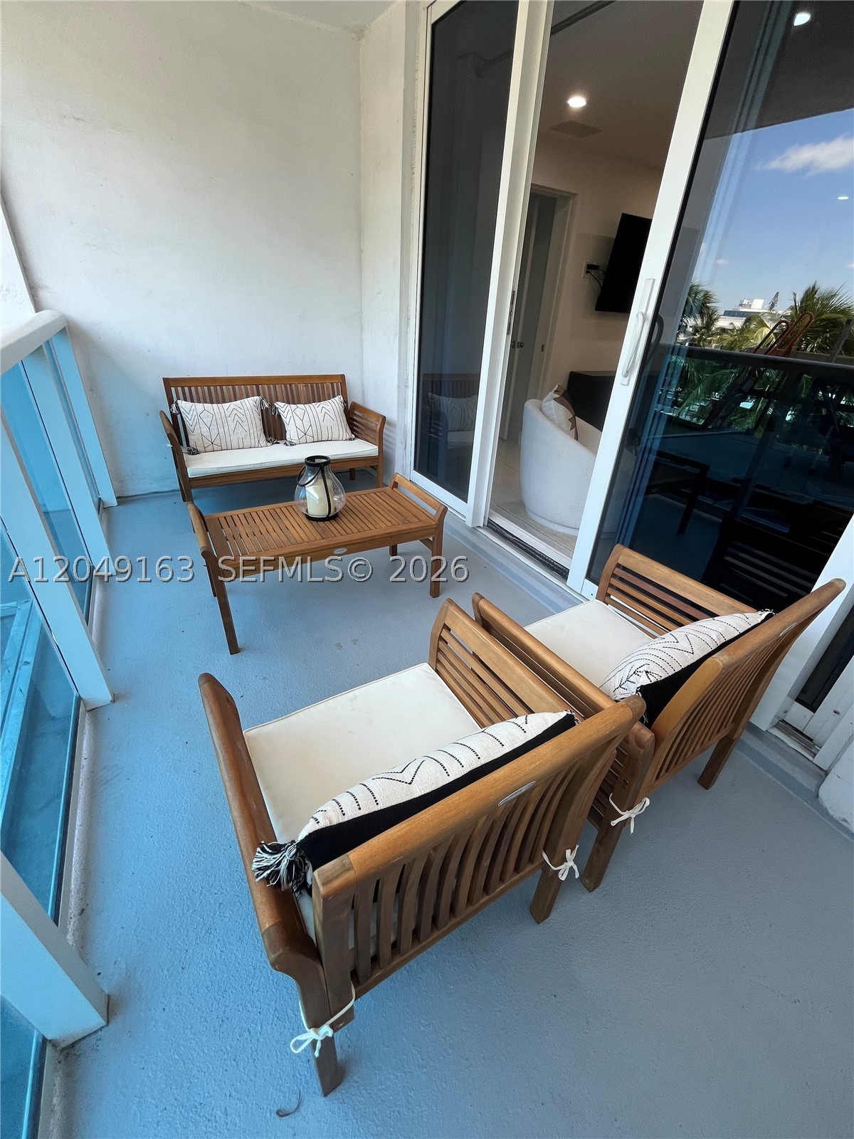 RONEY PALACE CONDO - Residential