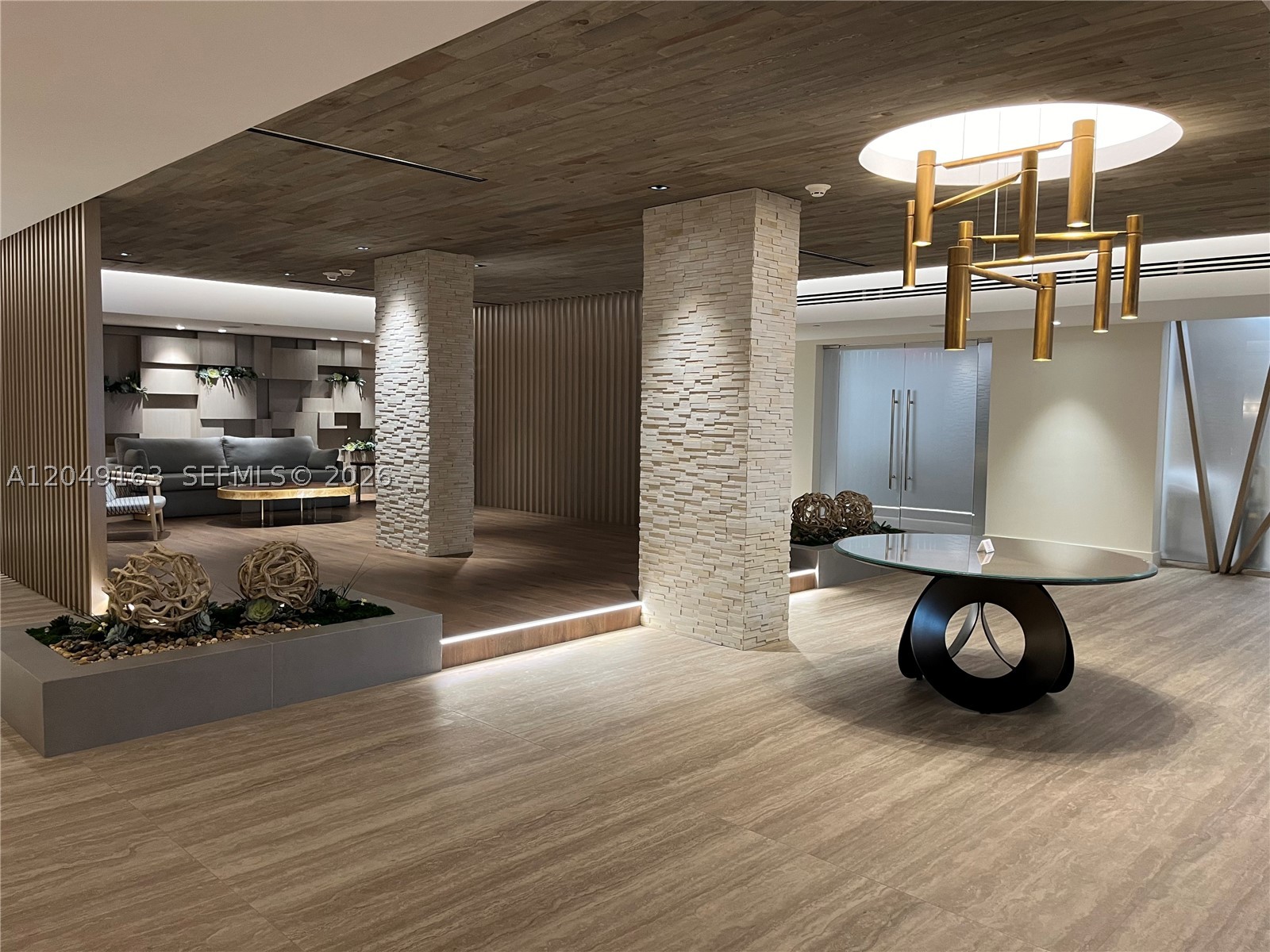 RONEY PALACE CONDO - Residential