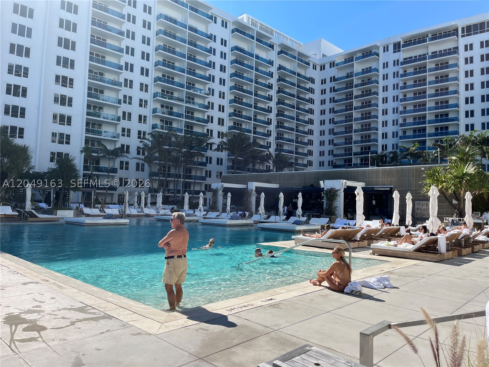 RONEY PALACE CONDO - Residential