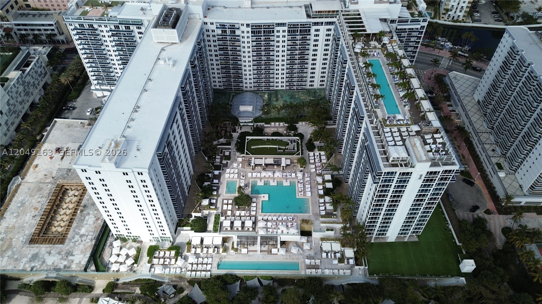 RONEY PALACE CONDO - Residential