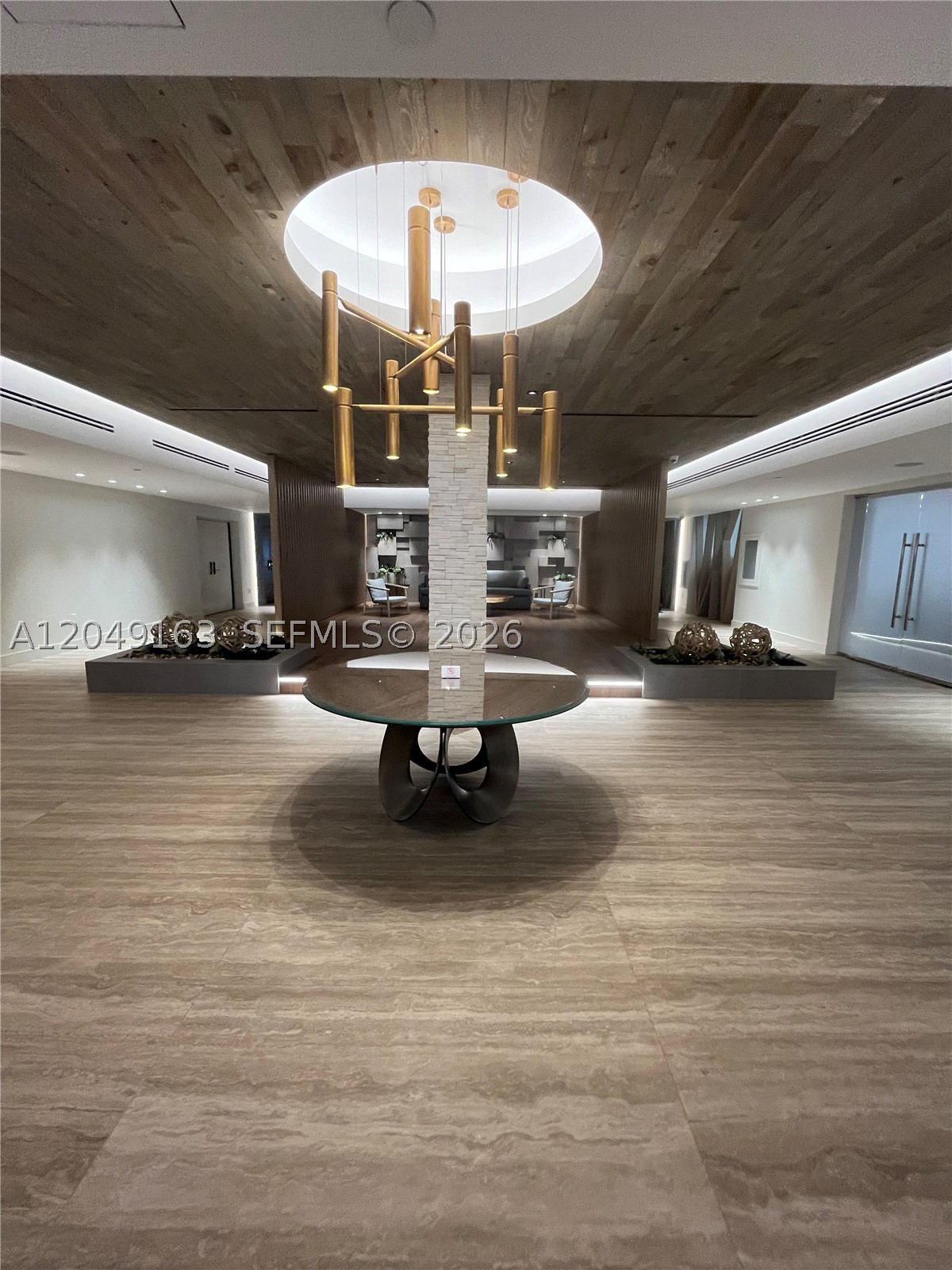 RONEY PALACE CONDO - Residential