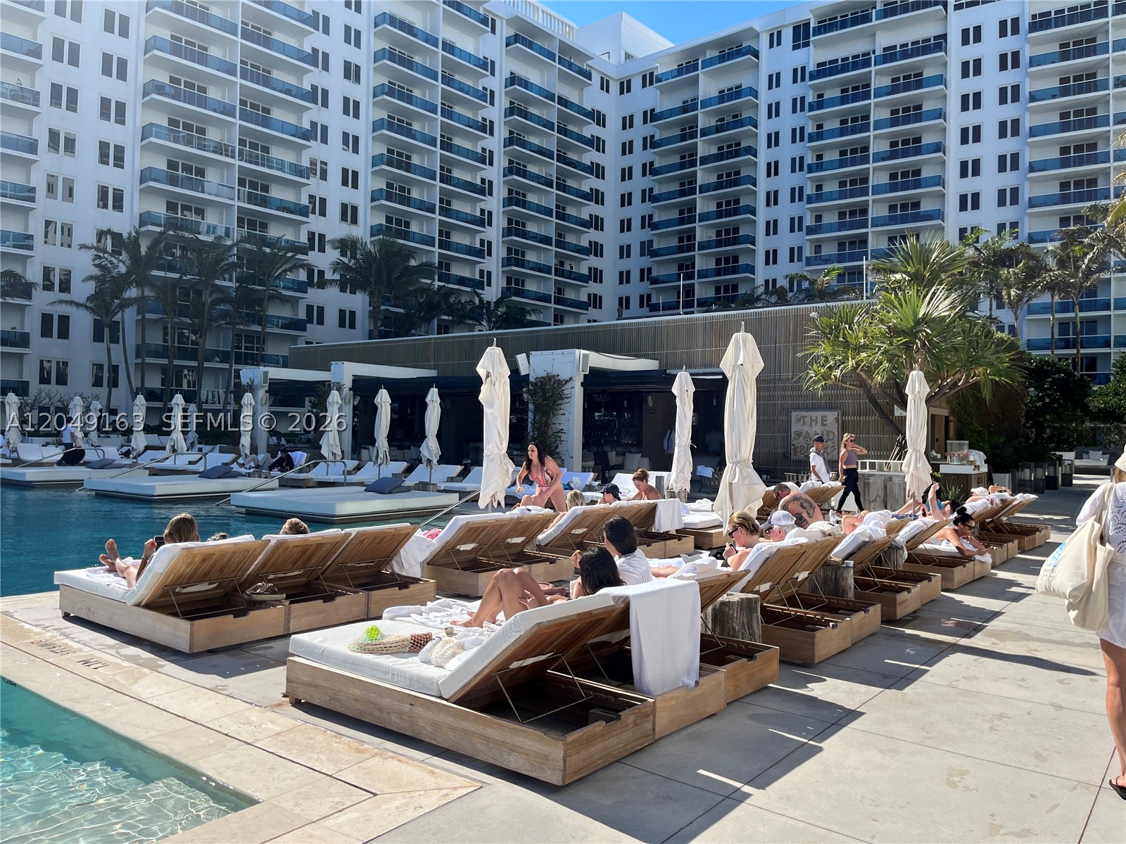 RONEY PALACE CONDO - Residential