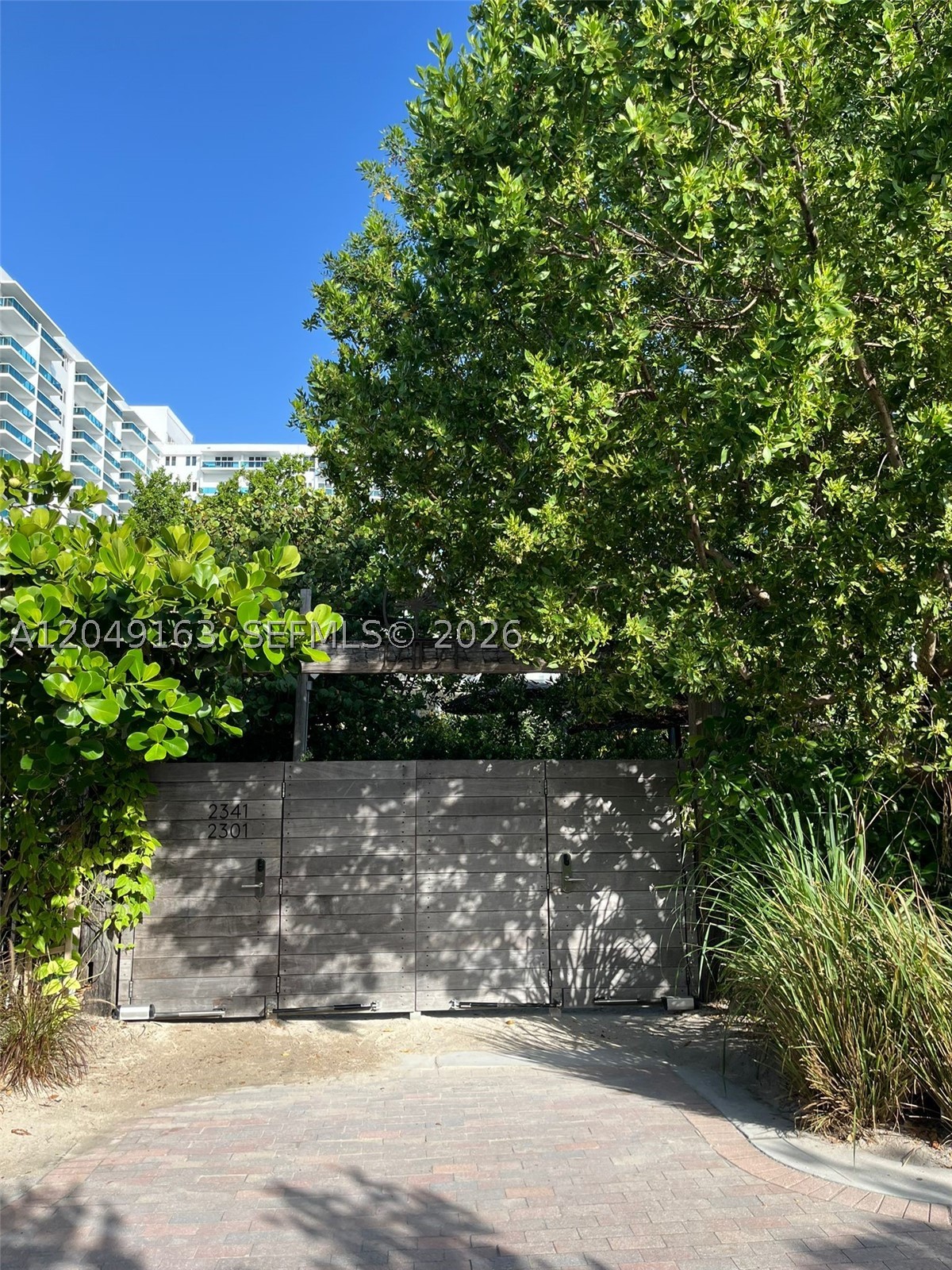 RONEY PALACE CONDO - Residential