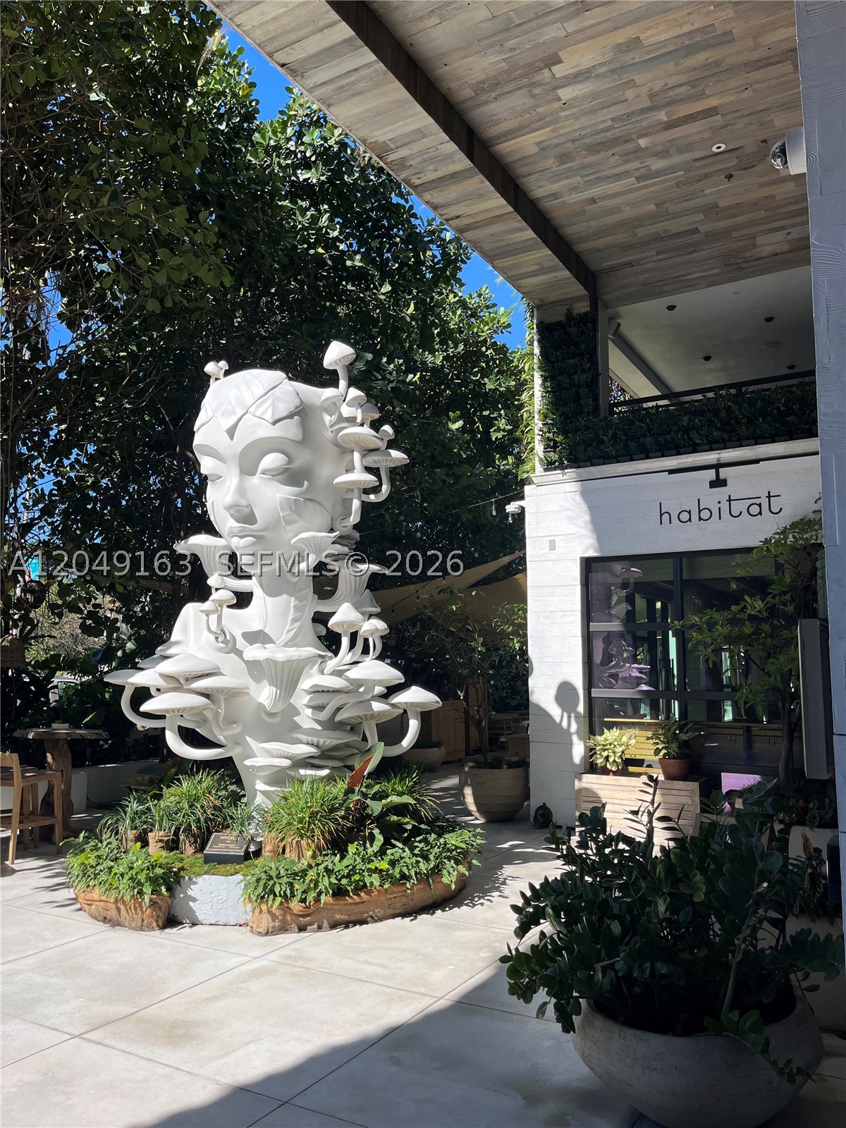 RONEY PALACE CONDO - Residential