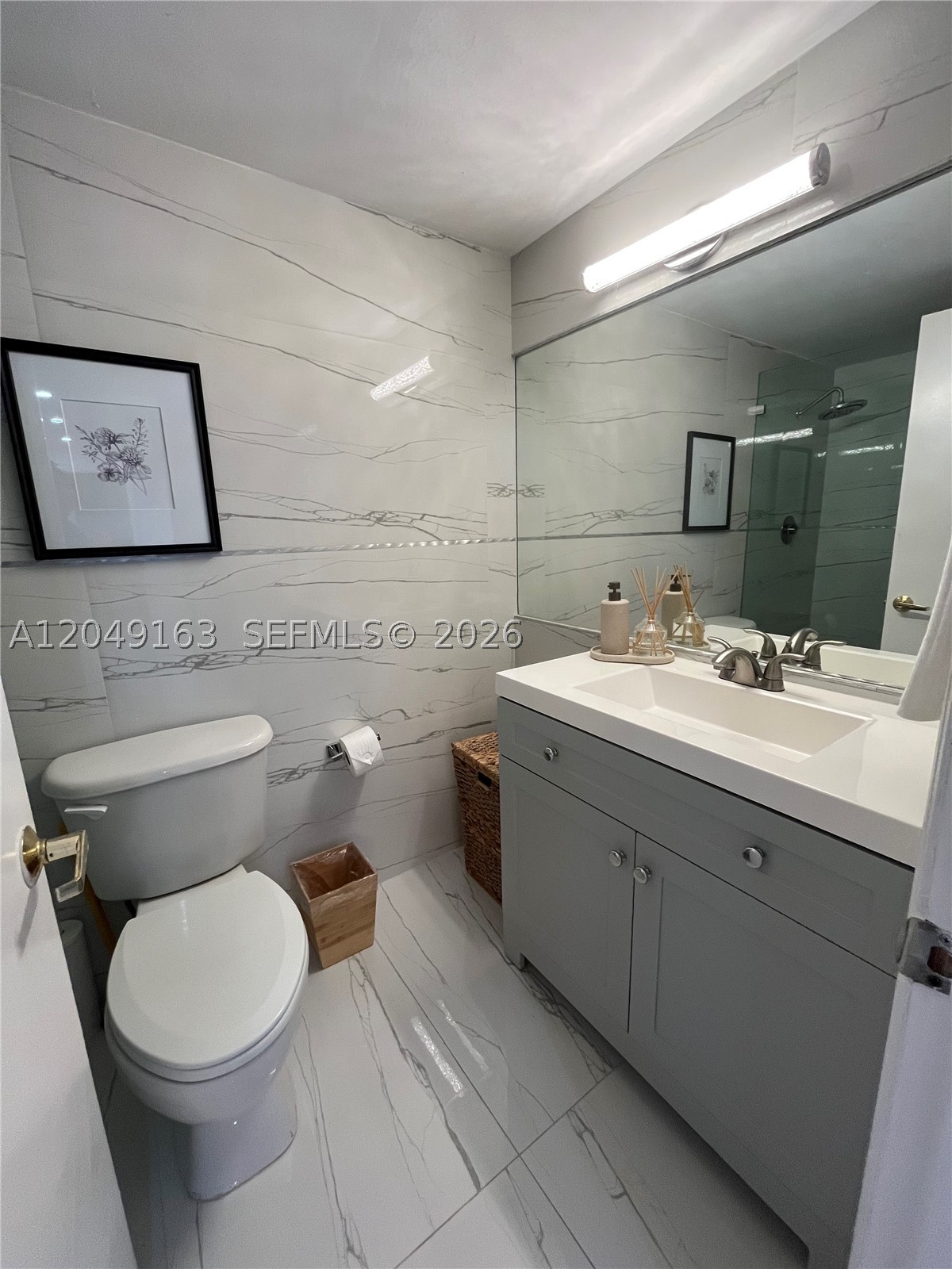 RONEY PALACE CONDO - Residential