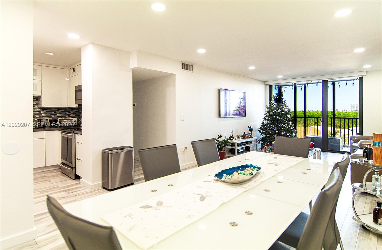 DORSET HOUSE CONDO - Residential