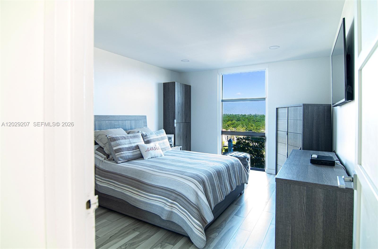 DORSET HOUSE CONDO - Residential