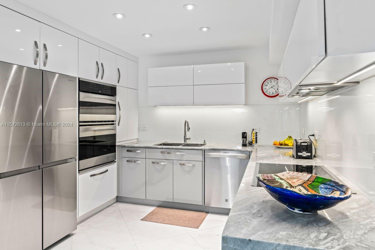 NINE ISLAND AVENUE CONDO - Residential