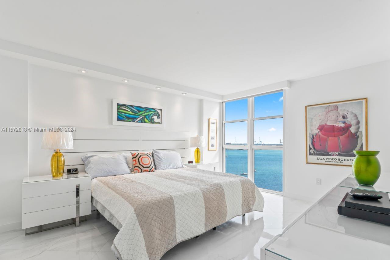 NINE ISLAND AVENUE CONDO - Residential