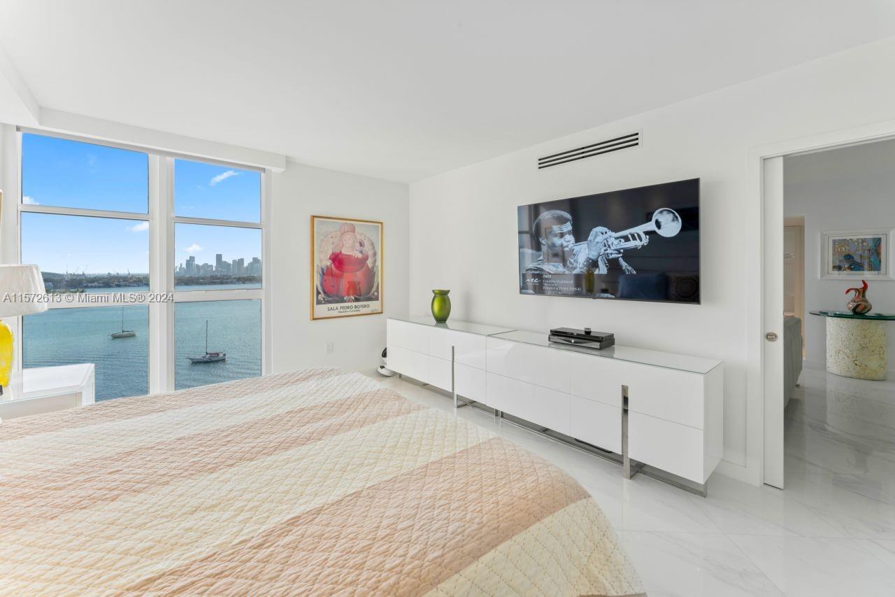 NINE ISLAND AVENUE CONDO - Residential