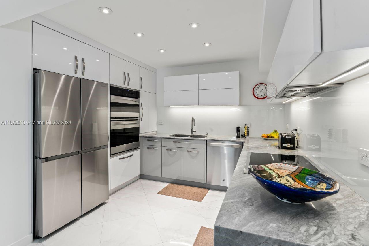 NINE ISLAND AVENUE CONDO - Residential
