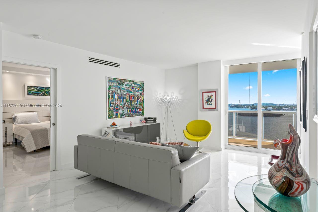 NINE ISLAND AVENUE CONDO - Residential