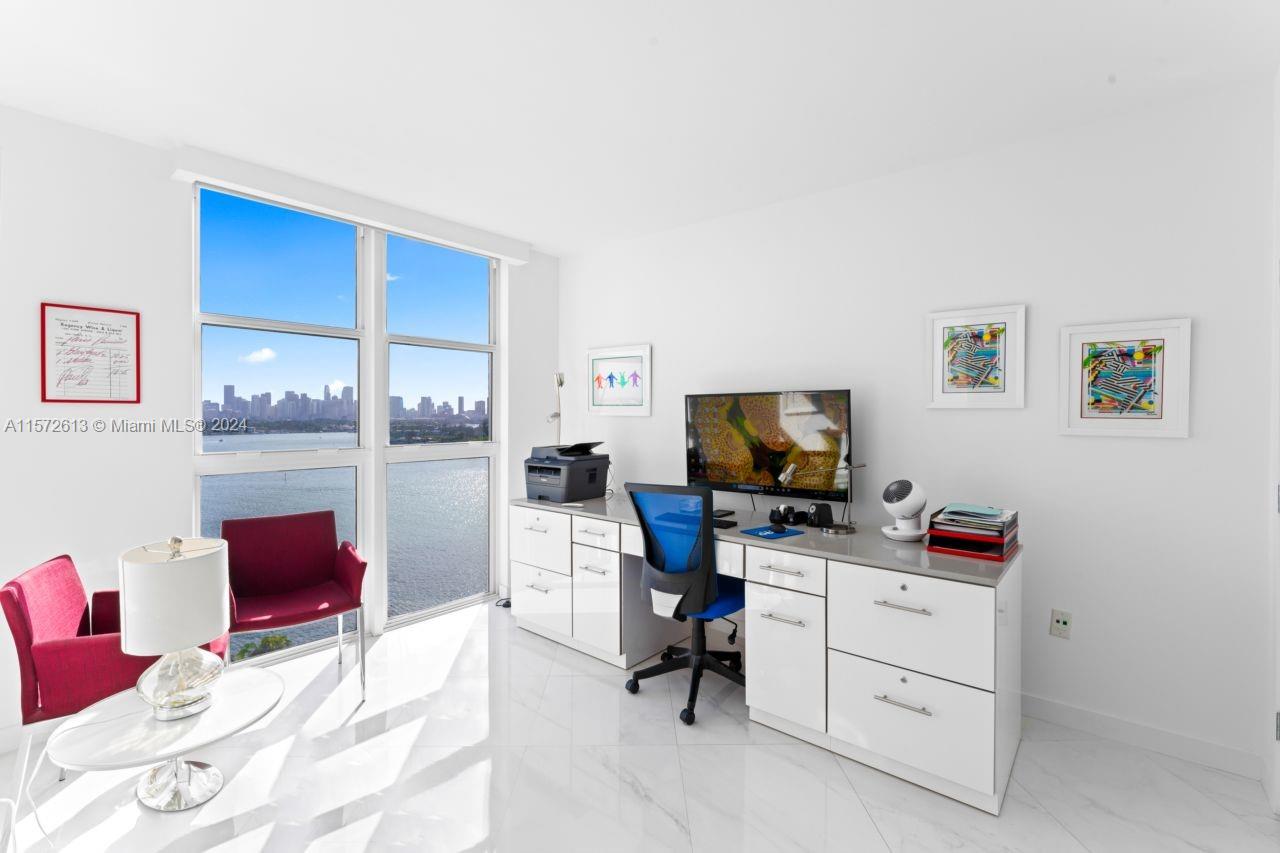 NINE ISLAND AVENUE CONDO - Residential