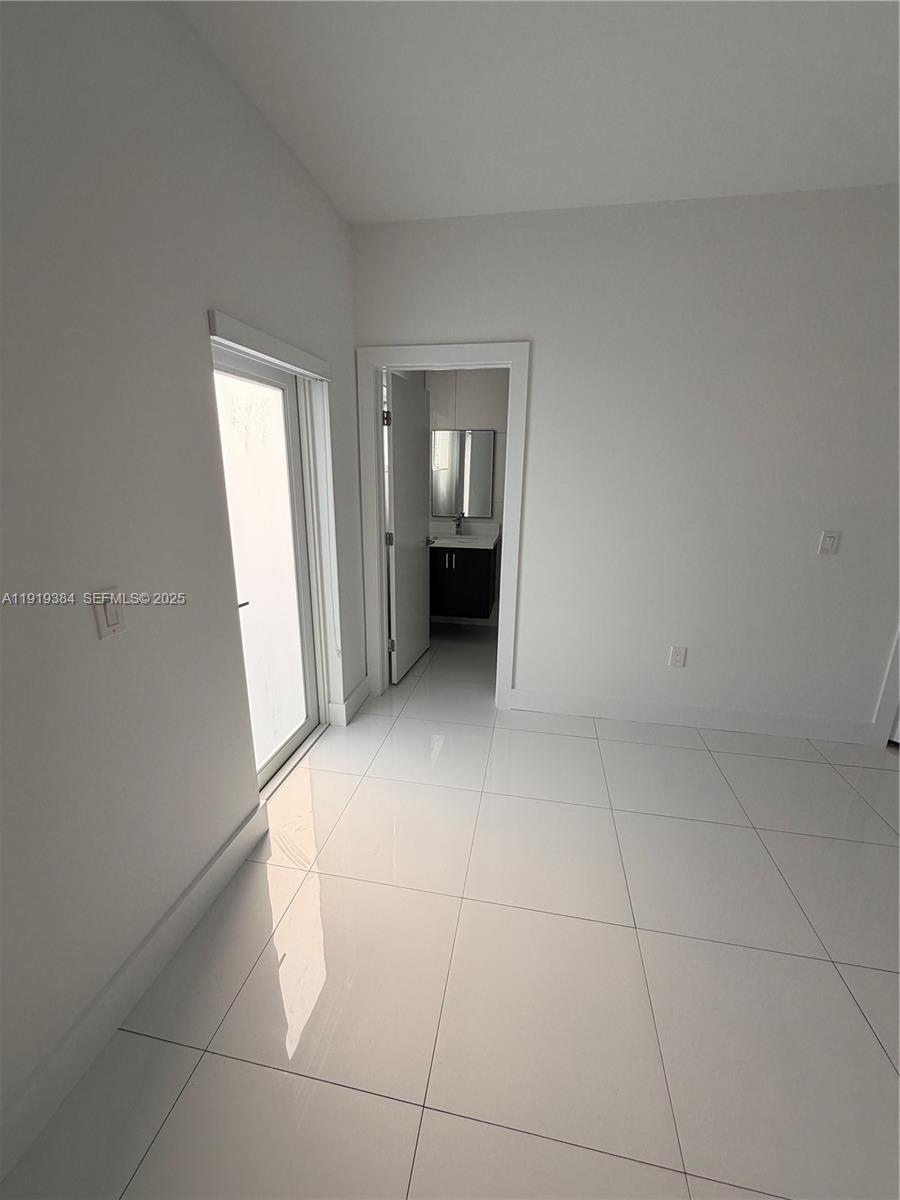 KINGS COURT - Residential