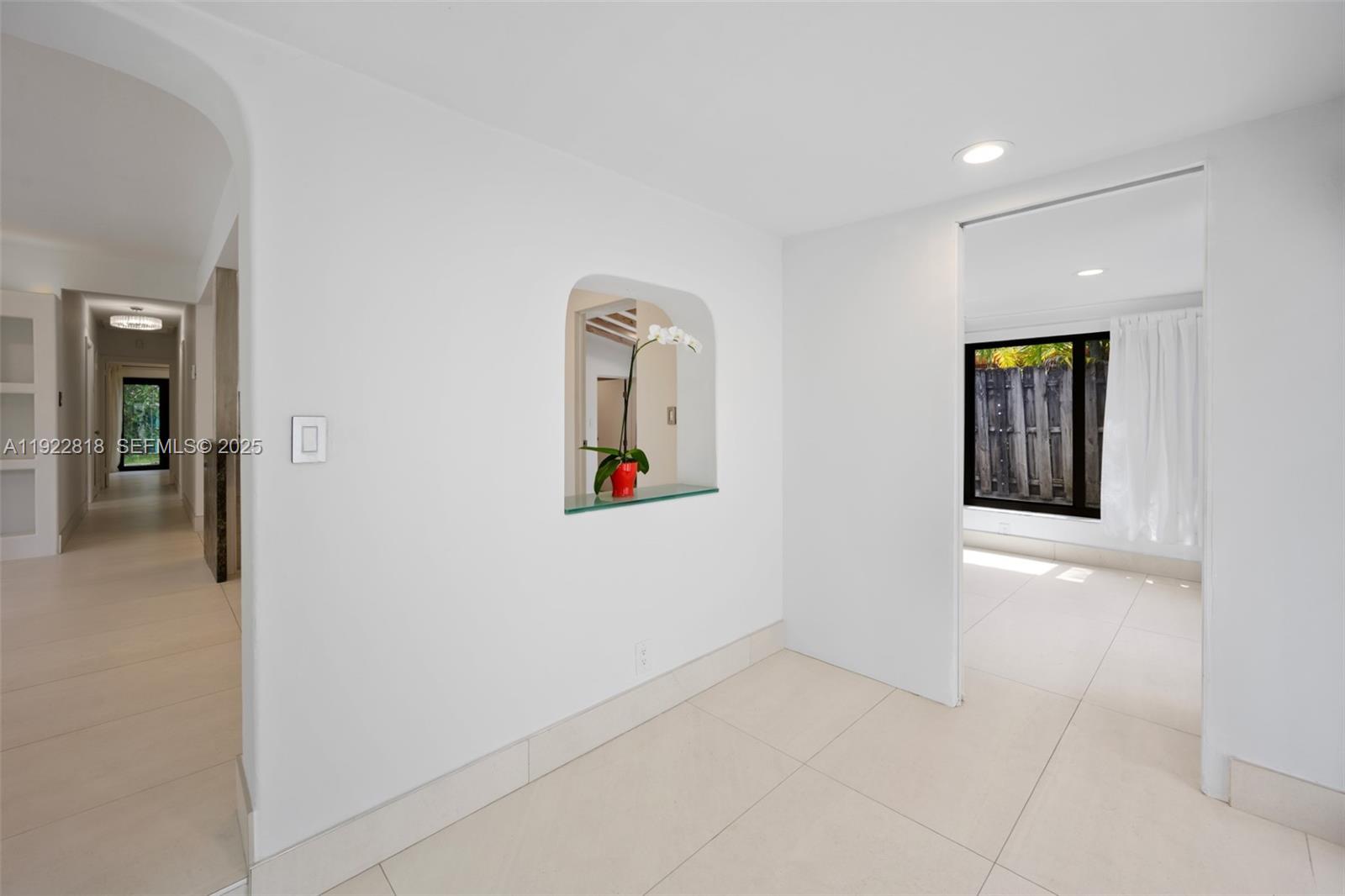 SUN RAY SUB - Residential Lease