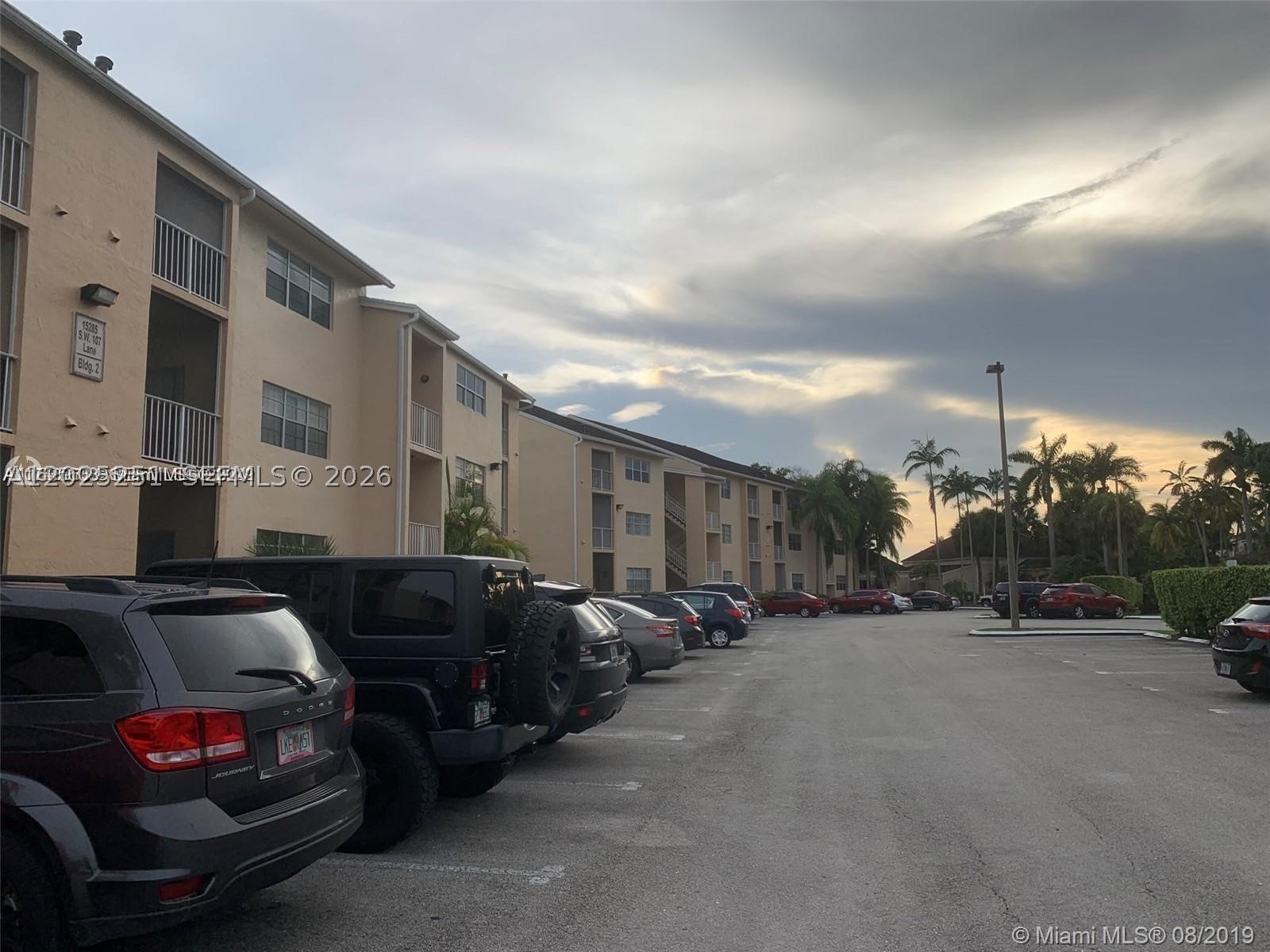 HAMMOCKS TRAILS CONDO - Residential Lease
