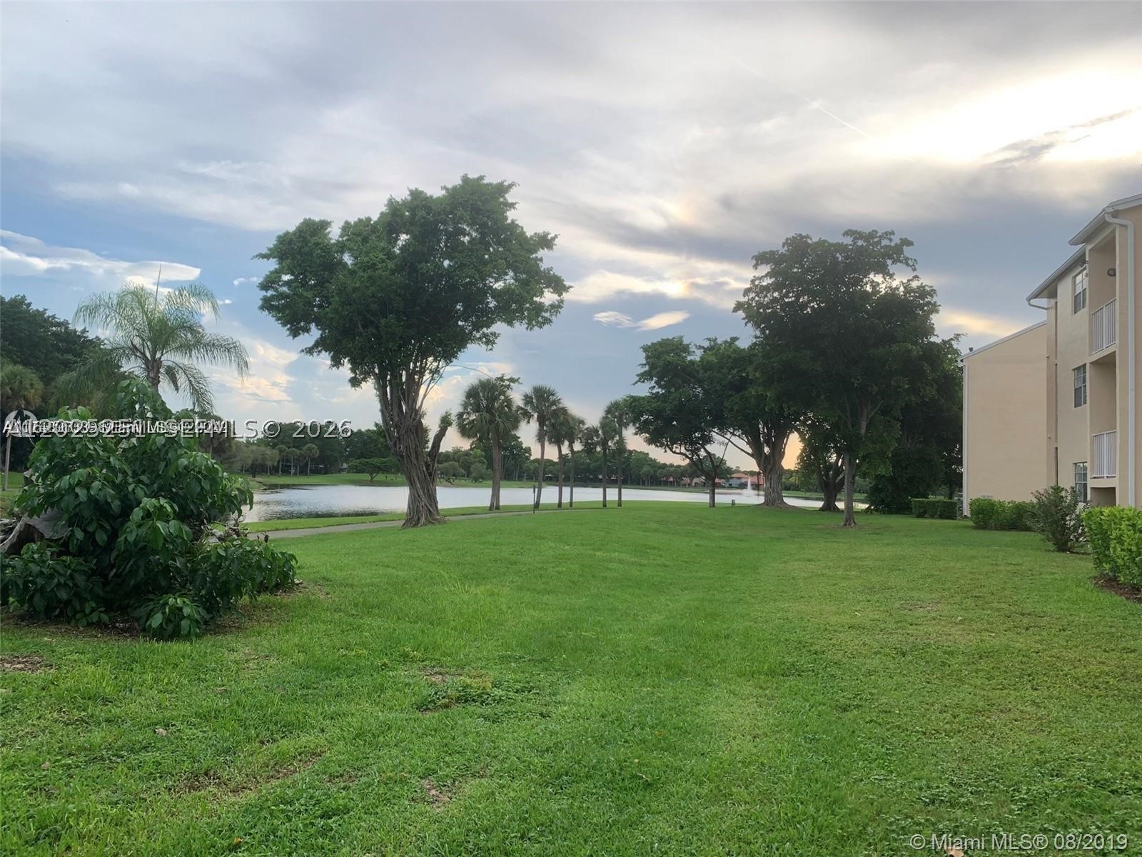HAMMOCKS TRAILS CONDO - Residential Lease