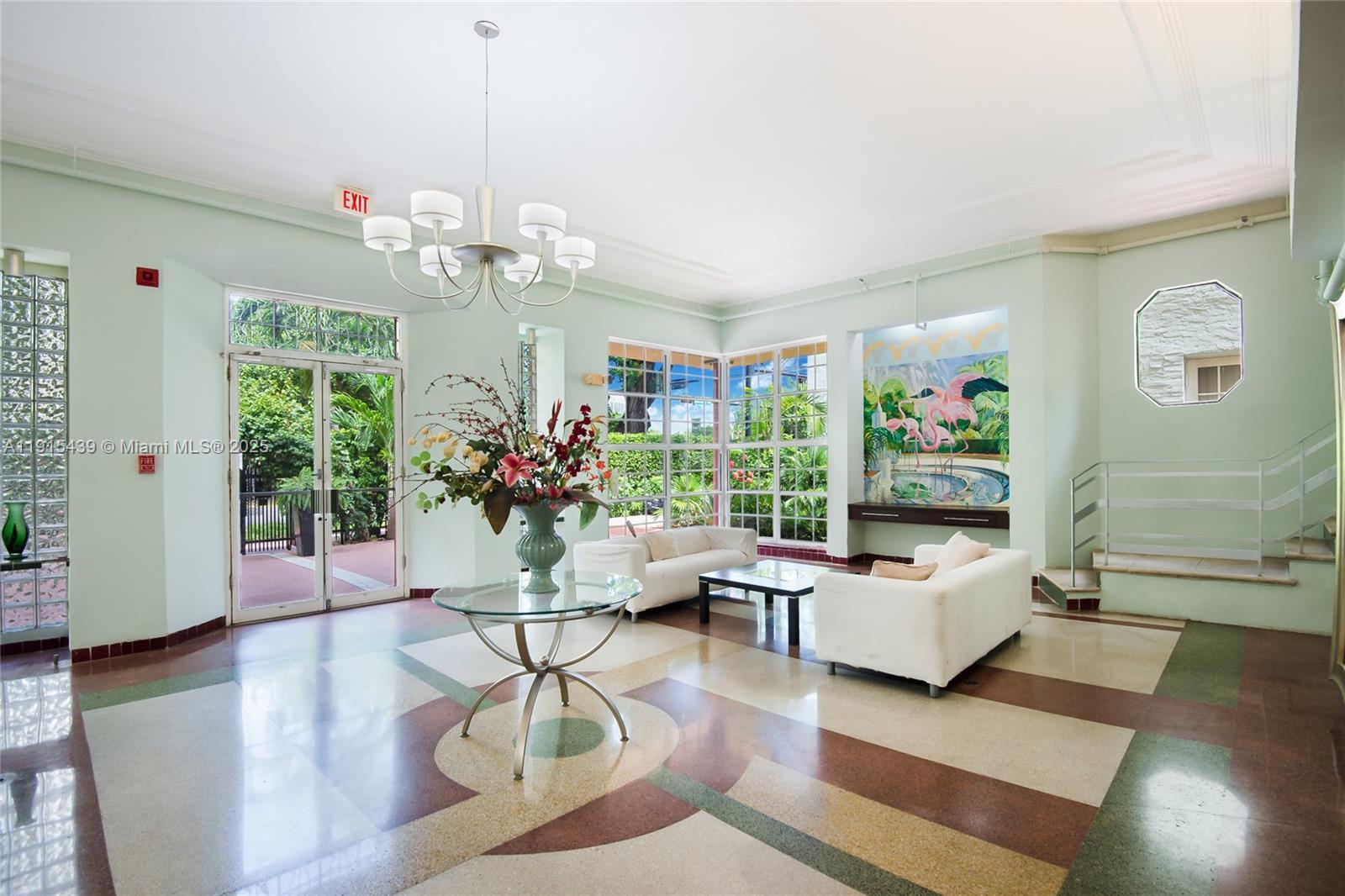 THE FLAMINGO CONDO - Residential