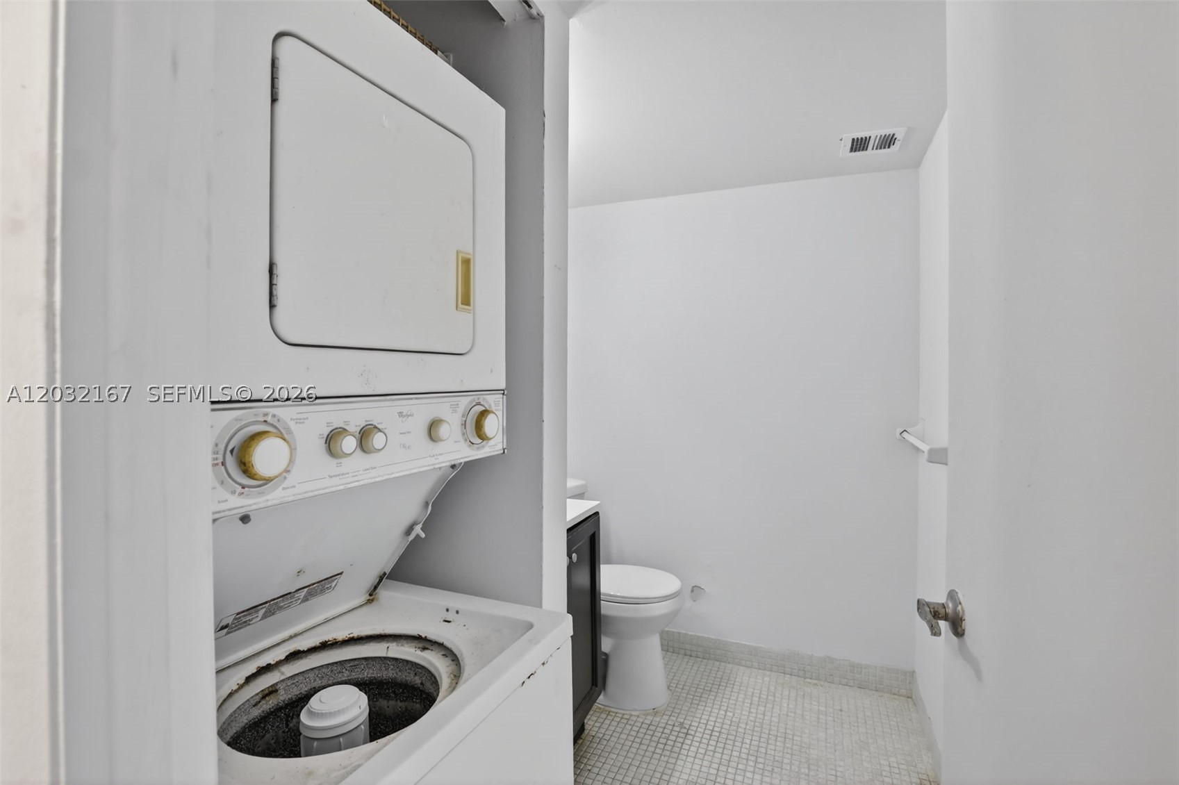 MANORS OF INVERRARY XI - Residential