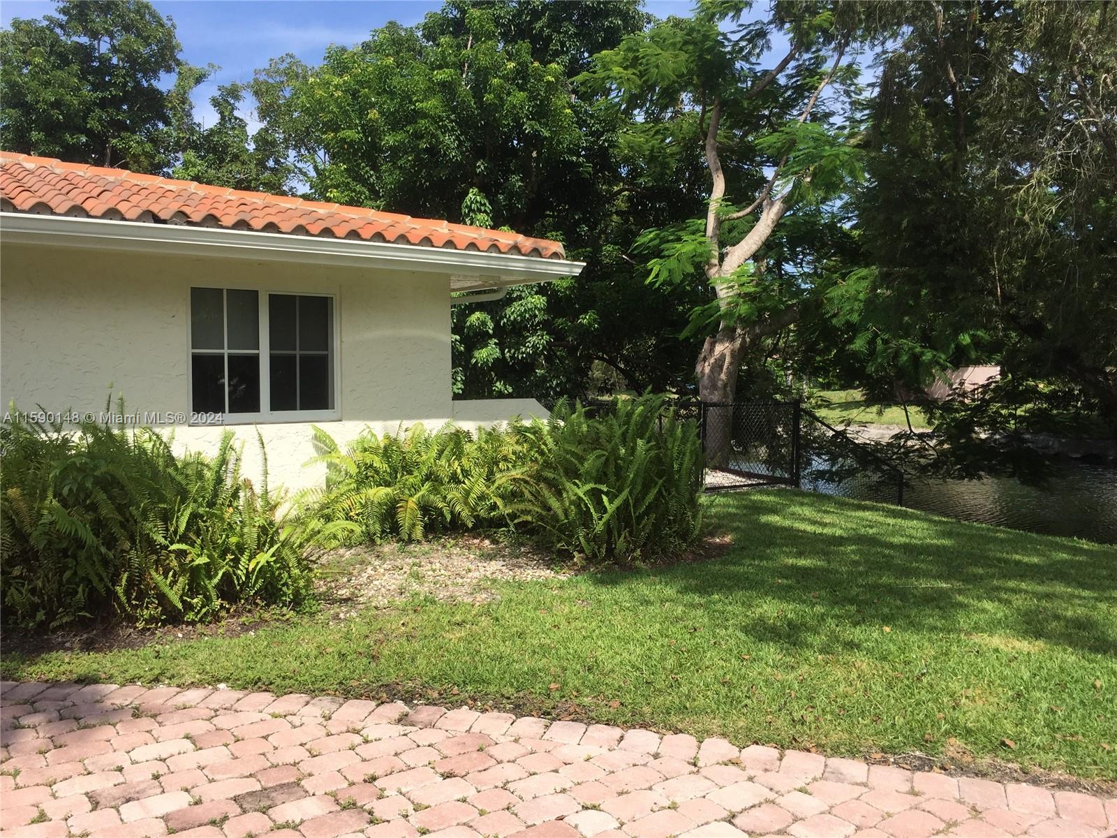 MEADOWVIEW PART 1 - Residential Lease