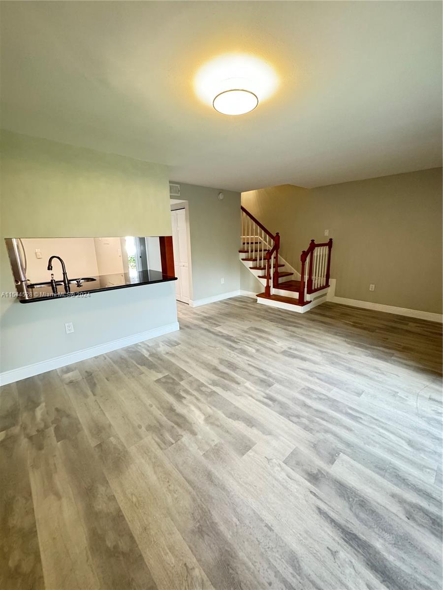 COUNTRY VILLAGE CONDO - Residential Lease
