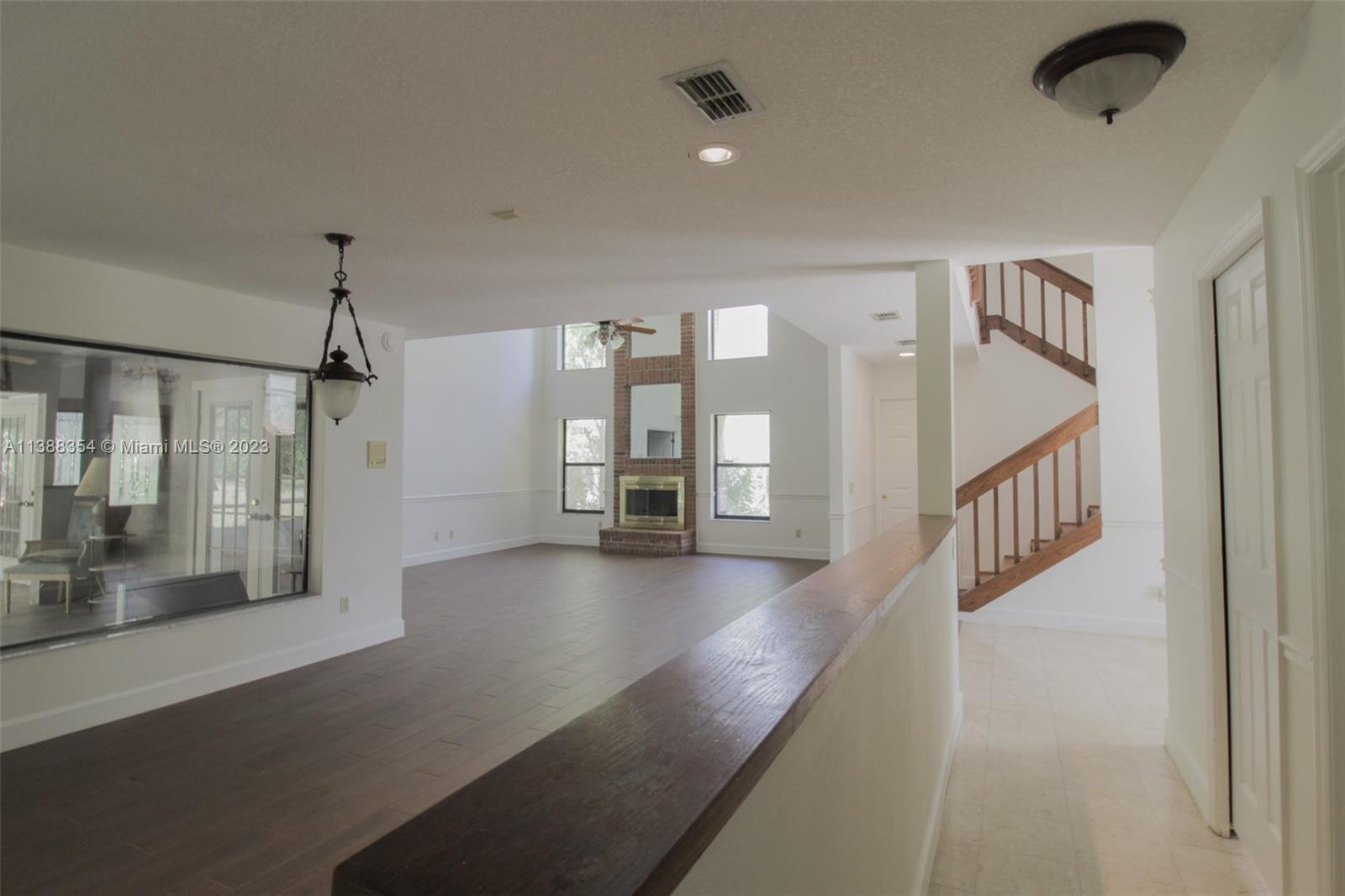 FAIRVIEW ESTATES - Residential