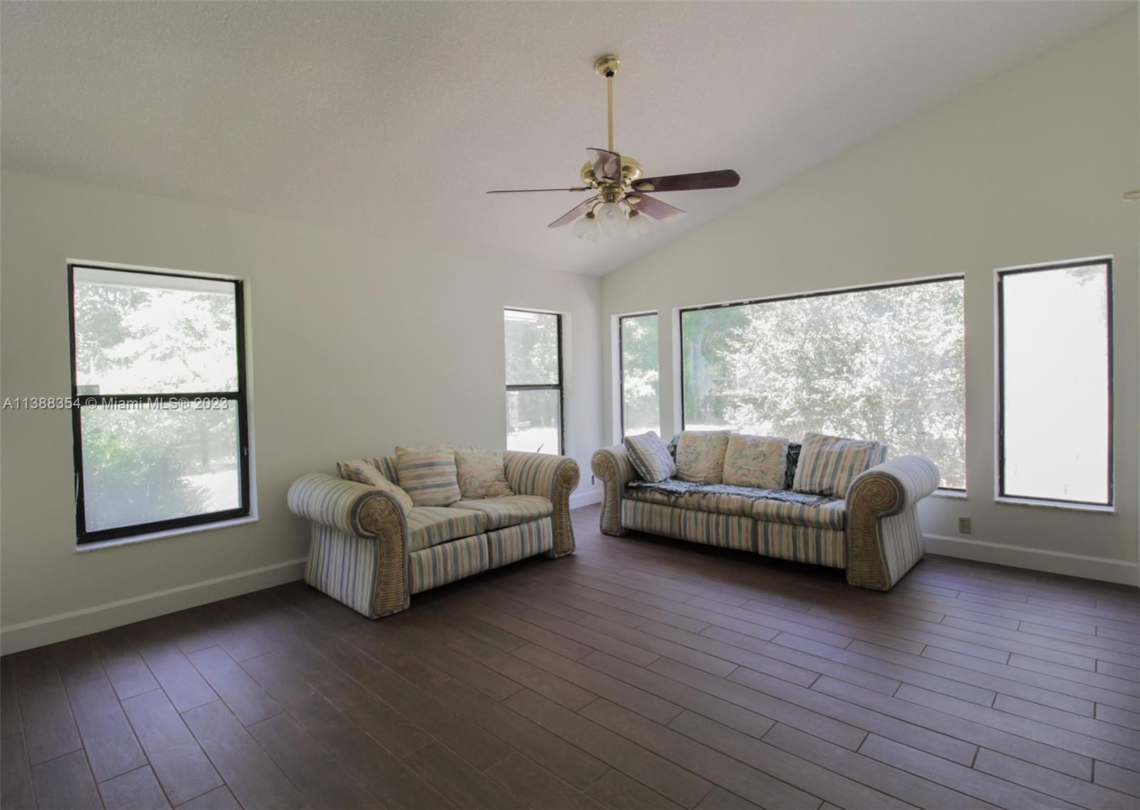 FAIRVIEW ESTATES - Residential