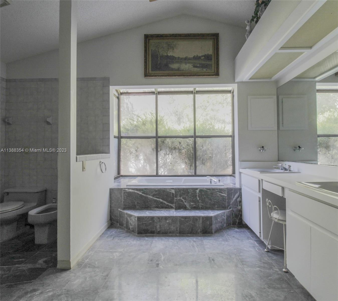 FAIRVIEW ESTATES - Residential