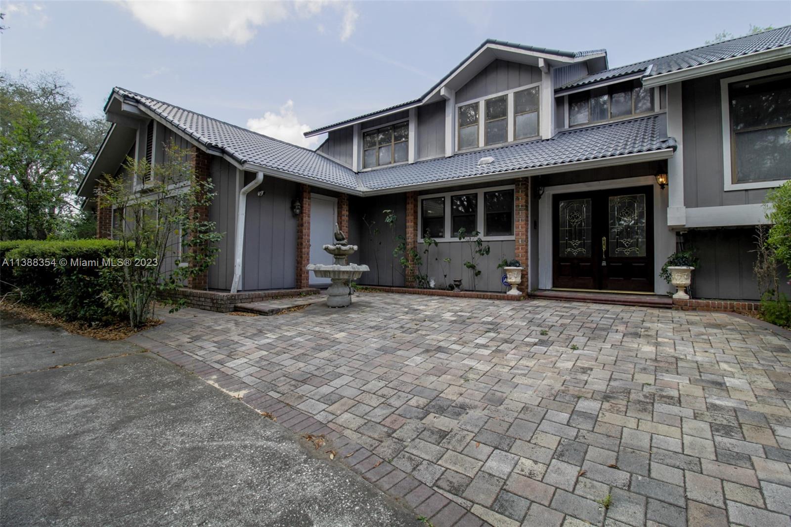 FAIRVIEW ESTATES - Residential
