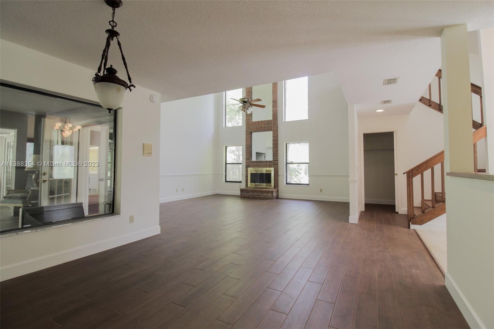 FAIRVIEW ESTATES - Residential