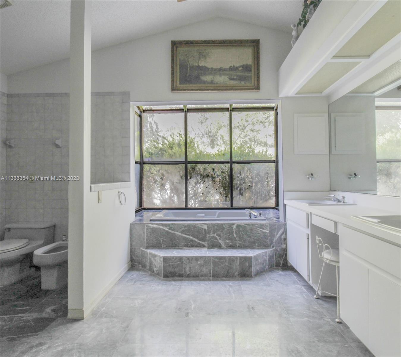 FAIRVIEW ESTATES - Residential